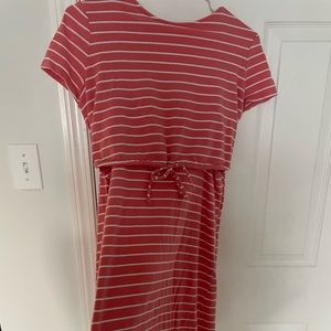 Beautiful pink and white nursing dress 💕 comfortable and soft material